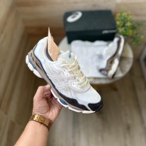 ASICS  GEL NYC MOCHA