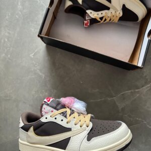 AIR JORDANS RETRO 1 TRAVIS SCOTT REVERSE MOCHA